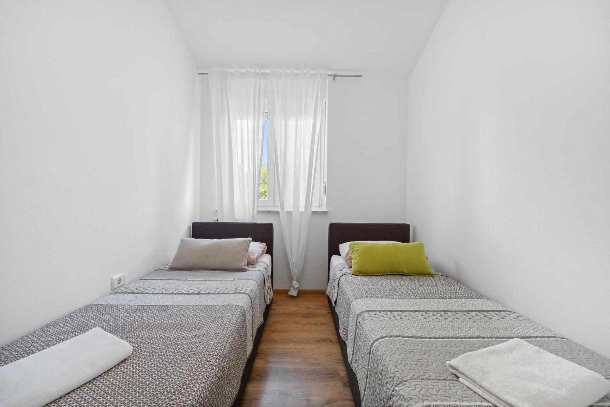 Neea Apartment