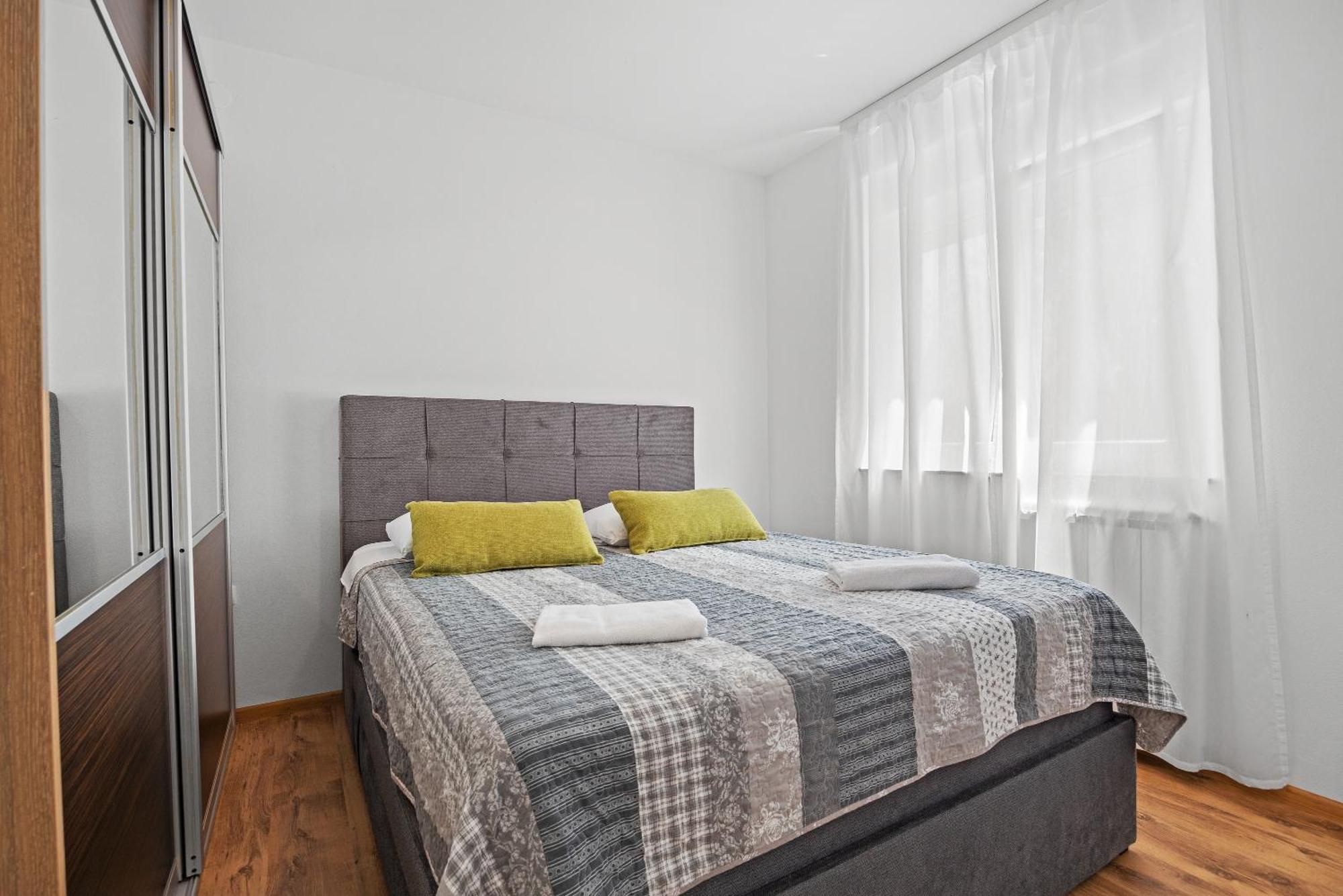 Neea Apartment *