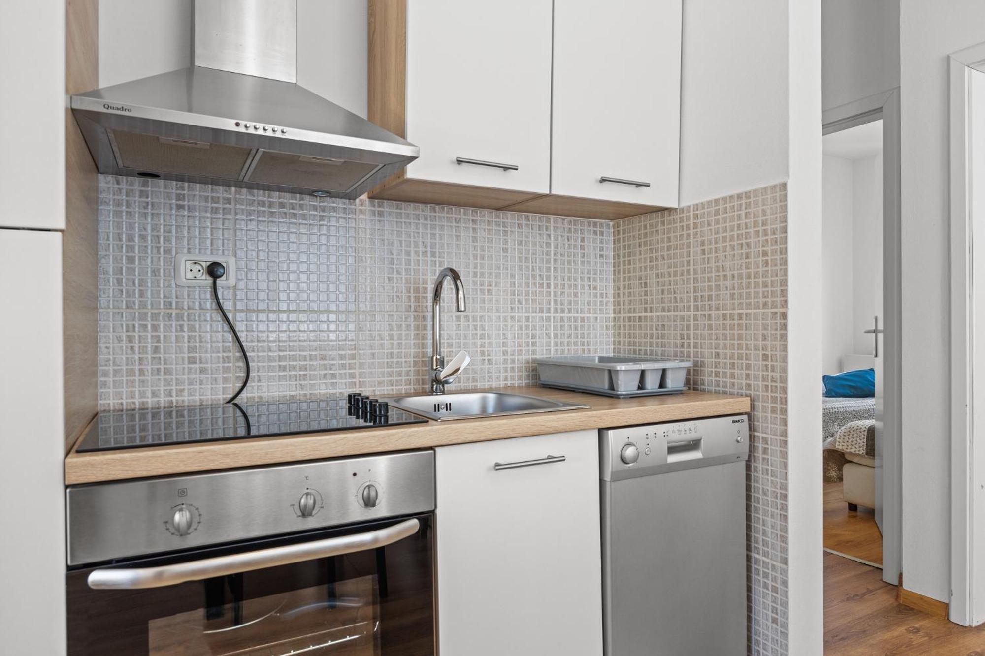 Neea Apartment *