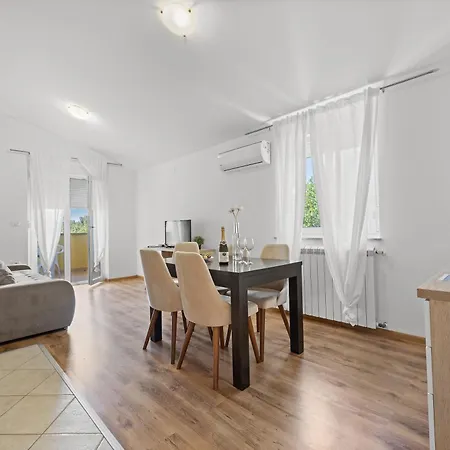 Neea Apartments Medulin Buitenkant foto