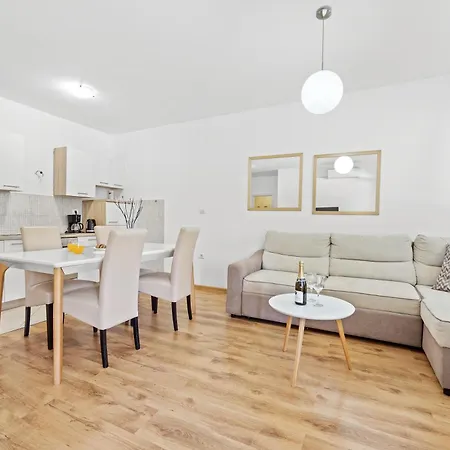 Neea Apartments Medulin Buitenkant foto