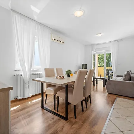 Neea Apartments Medulin Buitenkant foto