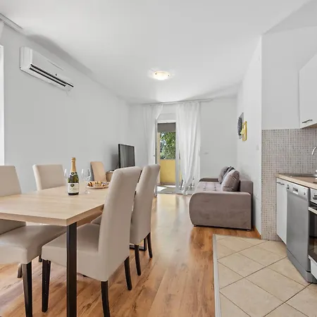Neea Apartments Medulin Buitenkant foto